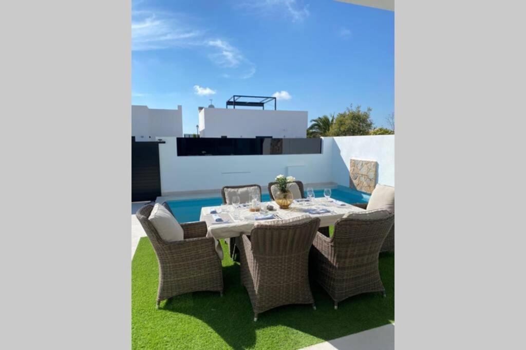 Premium Strandnaera Villa Lo Pagan -Byggd 2020 ซานเปรโดเดลปีนาตาร์ ภายนอก รูปภาพ