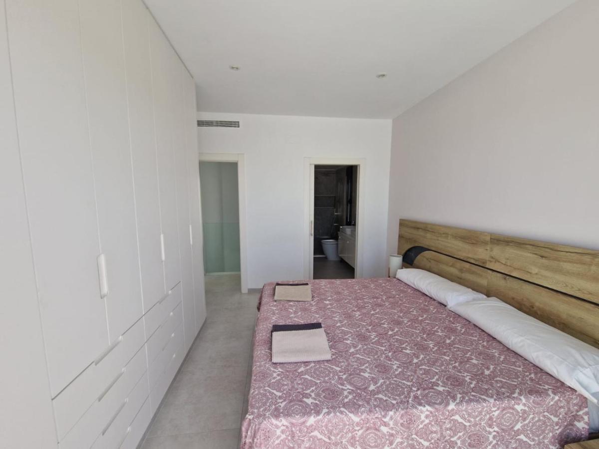 Premium Strandnaera Villa Lo Pagan -Byggd 2020 ซานเปรโดเดลปีนาตาร์ ภายนอก รูปภาพ